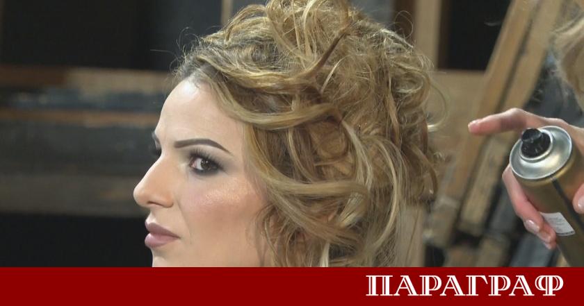 На 25 януари 2026 година над 50 стилисти и фризьори