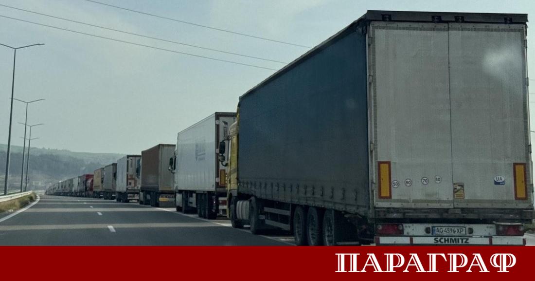 От полунощ е в сила пълно ограничение за тежкотоварни автомобили