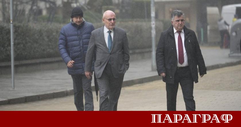 Управителят на Българската народна банка БНБ Димитър Радев официално отказа