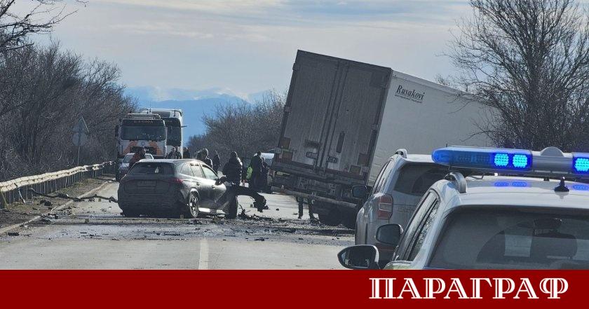 Невидим слой от черен лед върху пътната настилка е най