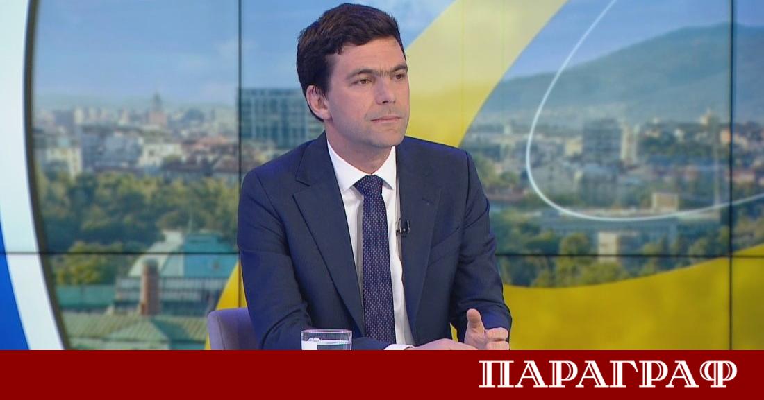 На фона на задълбочаващата се вътрешнополитическа нестабилност и на практика