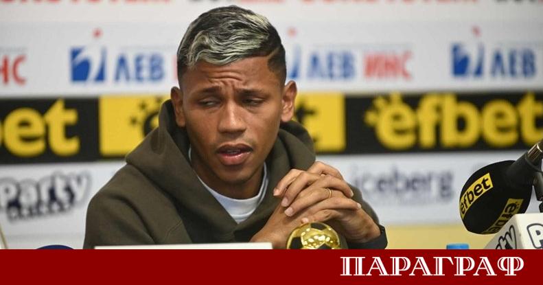 Лидерът в Първа лига Левски бе на крачка от трето