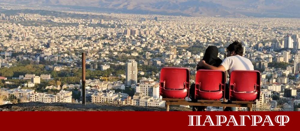 Иран навлиза в критична фаза от своята история изправен пред