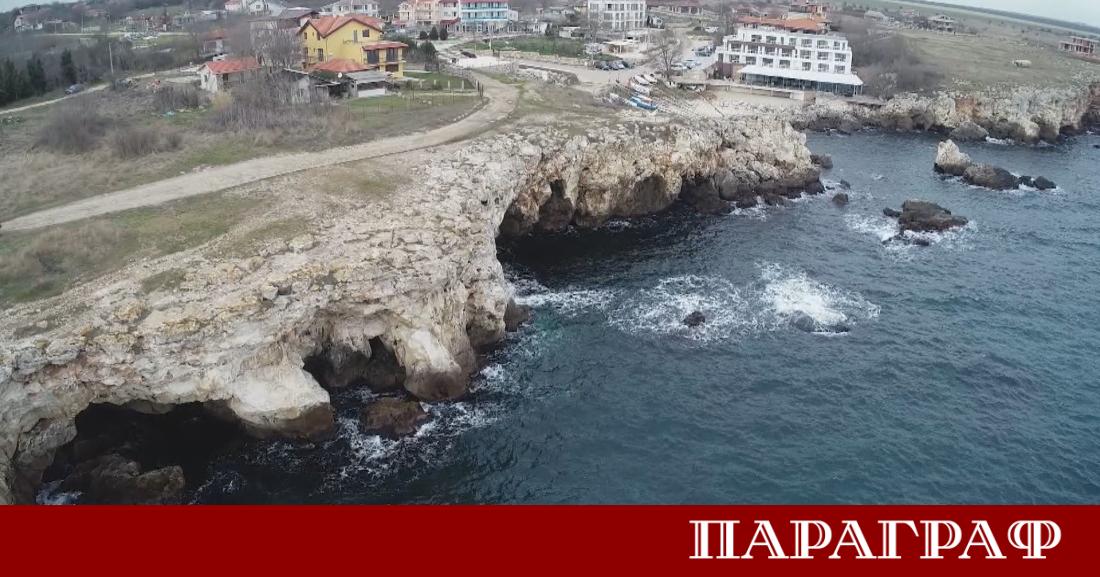 Черно море настъпва агресивно към сушата като всяка година поглъща