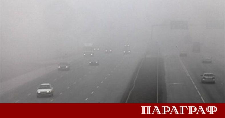 Гъста мъгла сериозно затруднява трафика в цялата област Сливен през