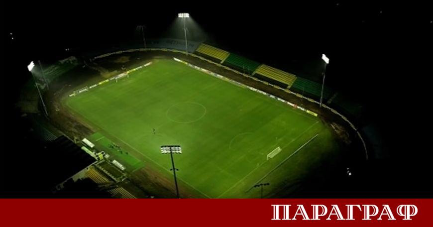 Стадион Дружба в Добрич вече разполага с модерно осветление от