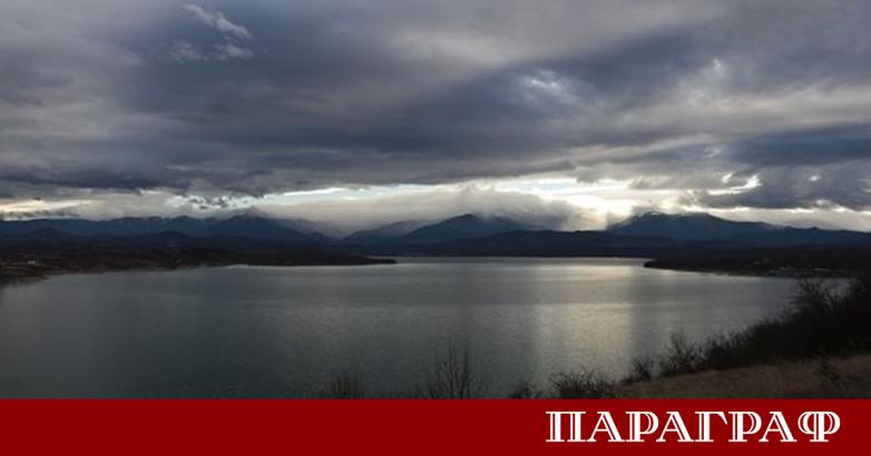 На 8 февруари времето ще остане динамично и предимно облачно