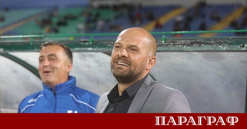 Последният в класирането Септември София и старши треньорът Славко Матич