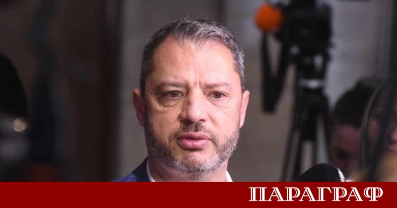 Делян Добрев председател на бюджетната комисия изглежда окончателно напуска ГЕРБ