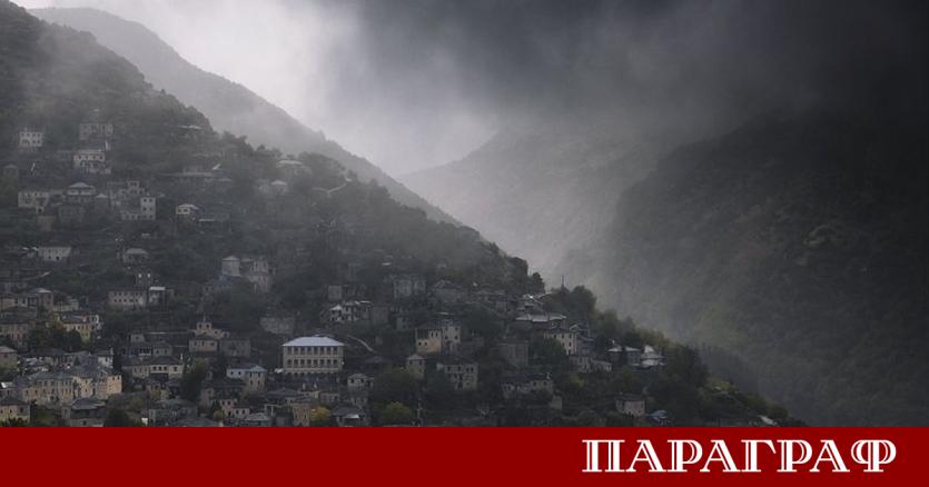 В планините на много места в момента вали дъжд В