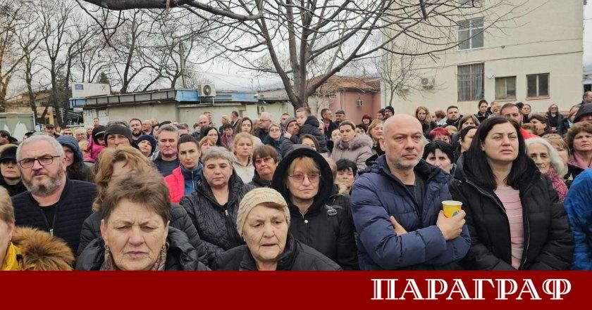 Жителите на сливенския квартал Речица организираха мащабен протест в подкрепа