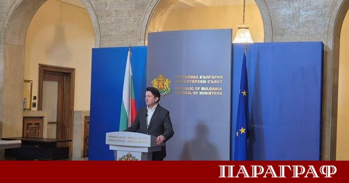 Министърът в оставка Мирослав Боршош представи официален отчет за състоянието