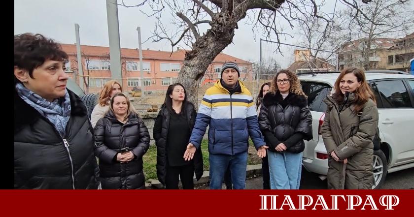 Напрежението в ОУ Димитър Петров в Сливен ескалира в ранните