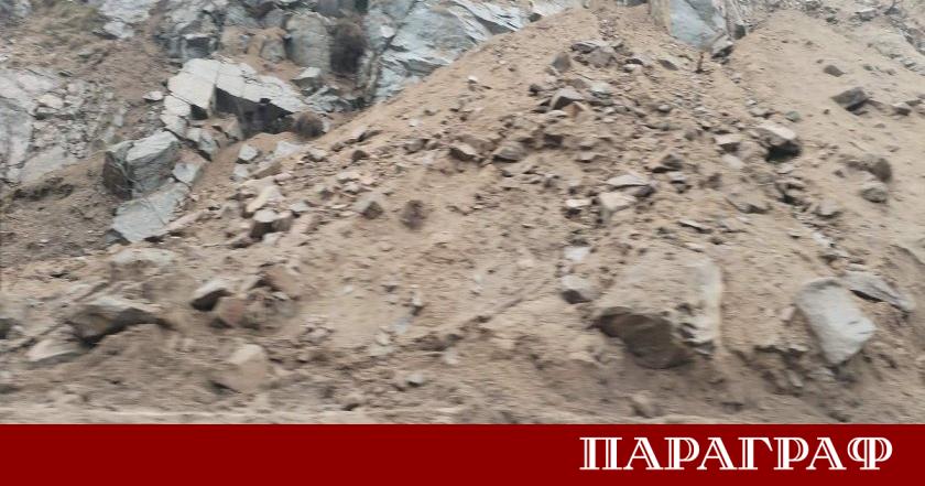 Срутване на скална маса отново предизвика сериозни затруднения за трафика