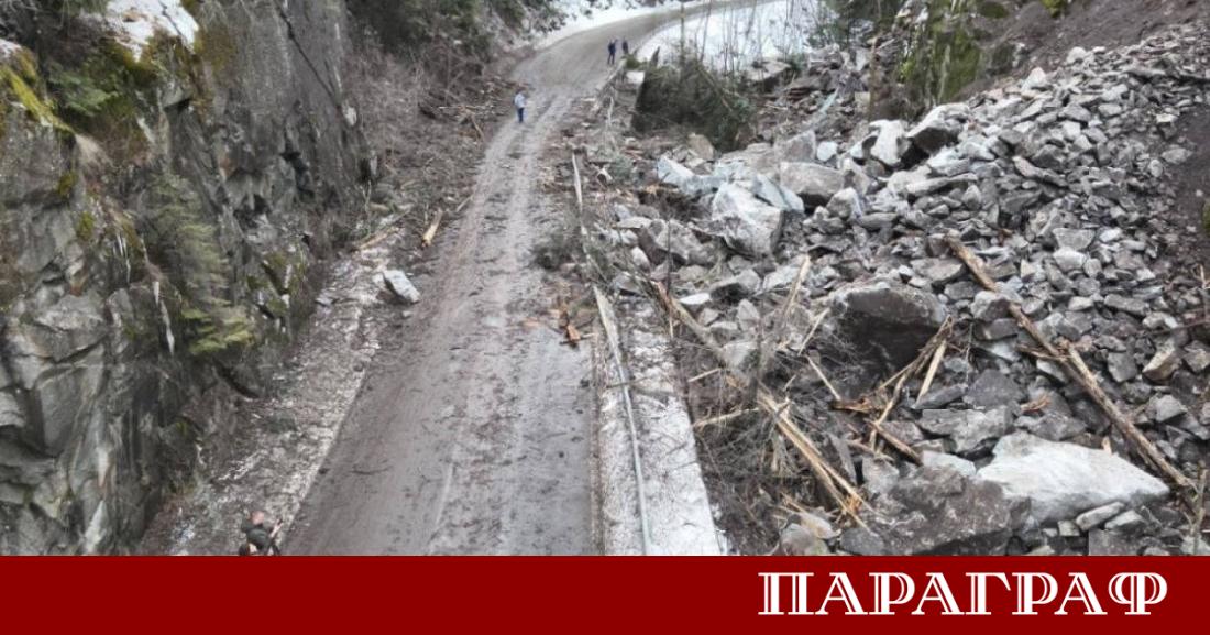 Трети ден републиканският път Велинград – Сърница остава напълно затворен