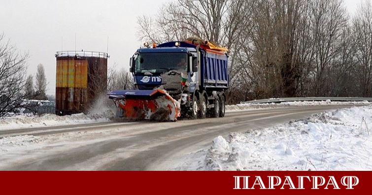 Трите основни фирми за снегопочистване в община Русе изпълняват денонощни