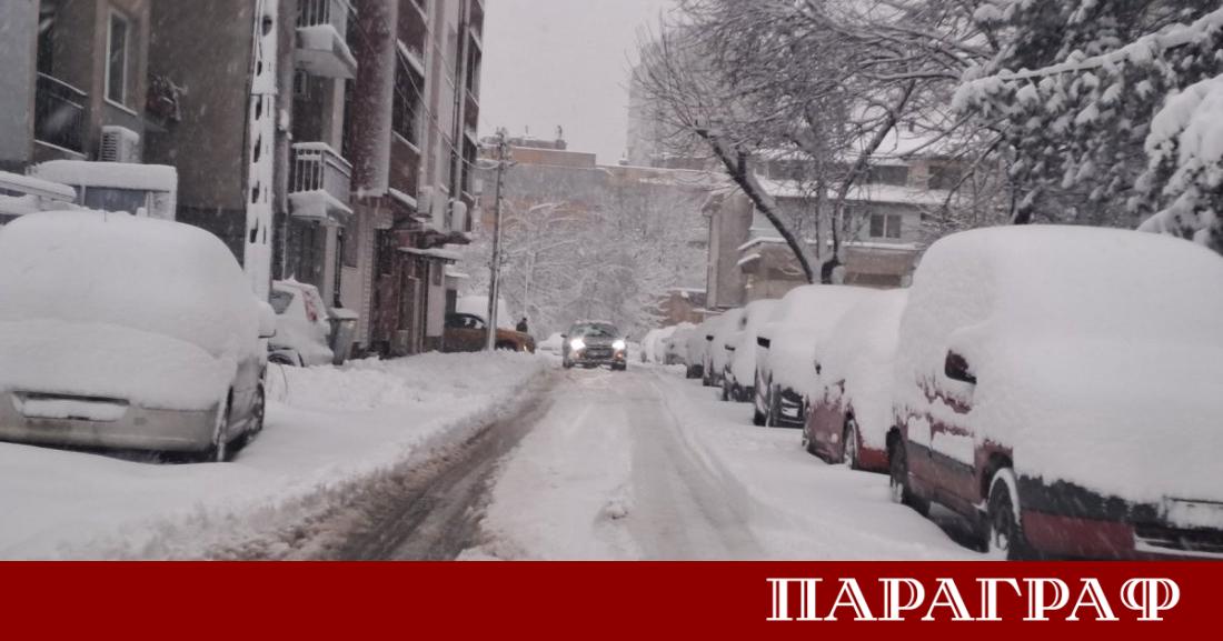 Зимната обстановка в област Русе остава сериозно усложнена заради обилния