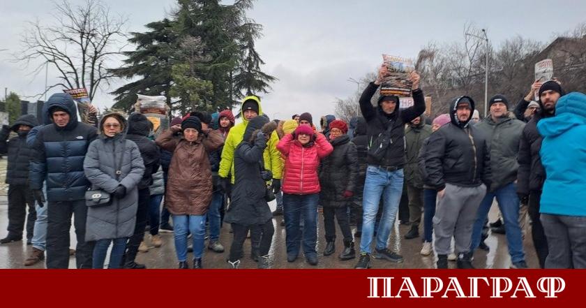 Жители на варненските квартали Траката и Свети Никола излязоха на