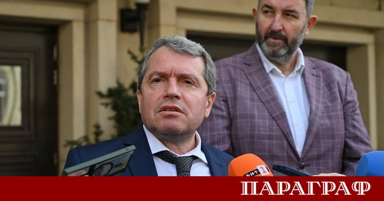 Председателят на парламентарната група на Има такъв народ Тошко Йорданов