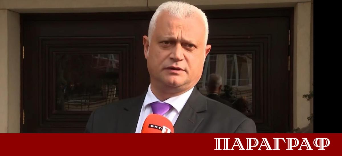 Новият служебен министър на вътрешните работи Емил Дечев пое официално