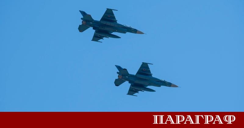 Три испански бойни самолета Юрофайтър Тайфун кацнаха в 57 ма