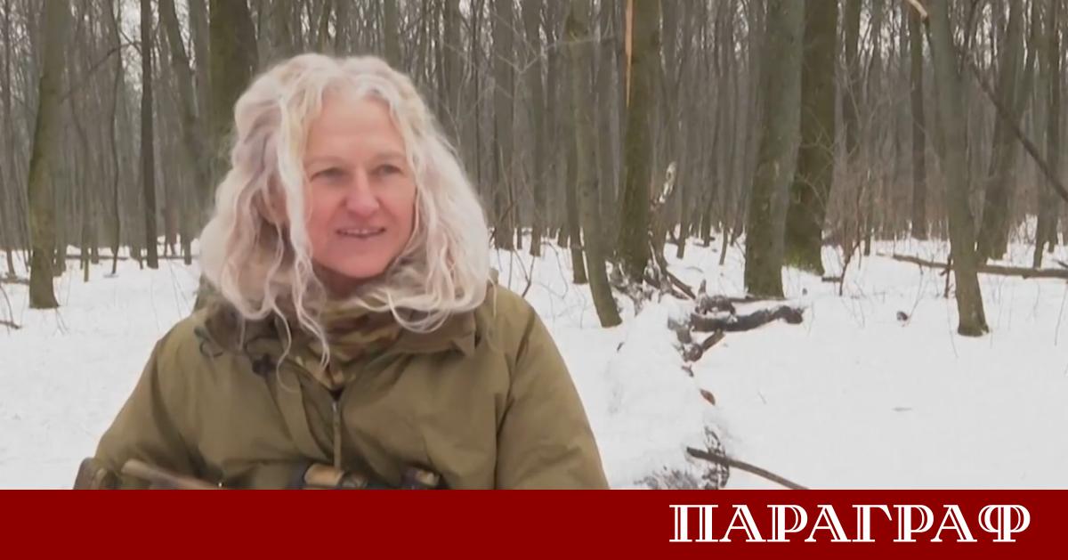 В заснежената Голосиевска гора в Киев 47 годишната Тетяна Химион