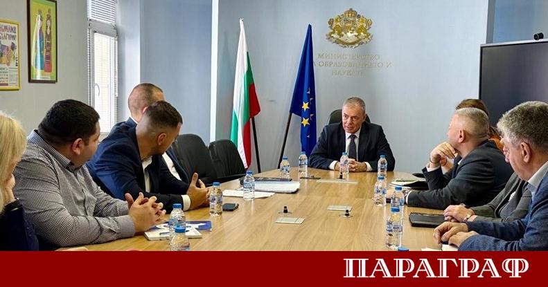 Министърът на образованието и науката проф Сергей Игнатов обяви мащабни