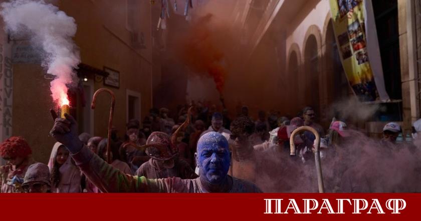 Гръцкият крайбрежен град Галаксиди се превърна в център на зрелищни