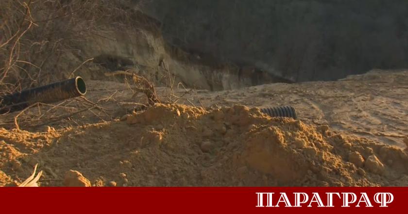 Свлачище в района на варненското село Каменар предизвика тежка аварийна