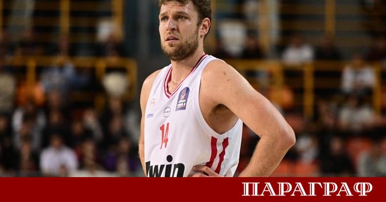 Треньорът на Александър Везенков в Олимпиакос Йоргос Барцокас потвърди завръщането
