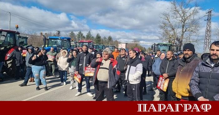 Жители на община Крушари организираха мащабна протестна акция срещу планираното