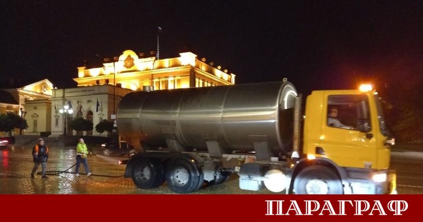 Столичната община започва мащабно миене на улици и булеварди от