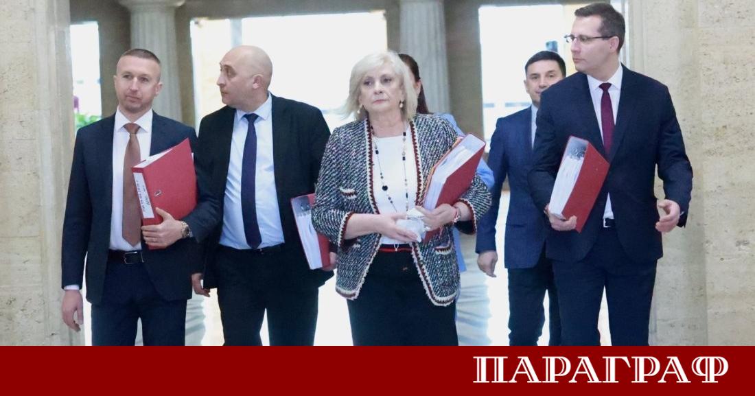 Партия Движение за права и свободи ДПС официално внесе документи