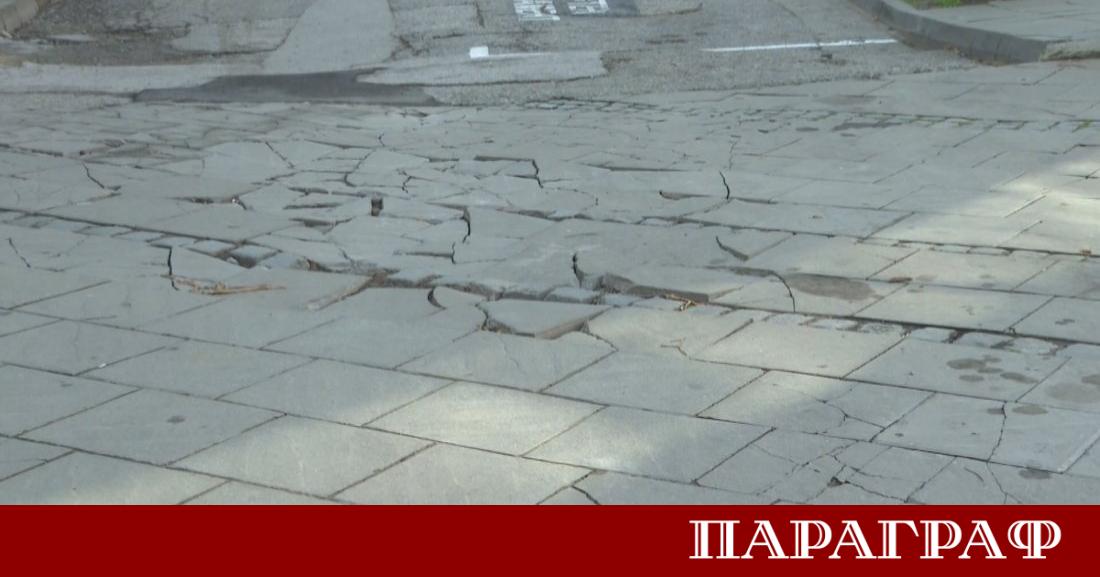 Инфраструктурата в центъра на Благоевград е в критично състояние Изпочупените