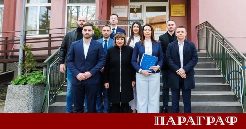 Коалицията ГЕРБ СДС официално регистрира своите кандидатски листи в трите