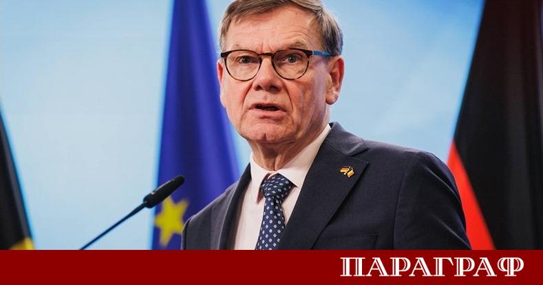 Германският външен министър Йохан Вадефул изрази скептицизъм относно насилствената промяна