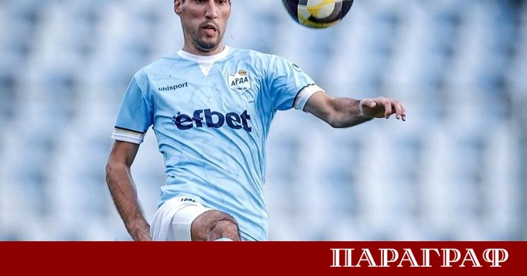 Трикратният носител на приза Футболист №1 на България Ивелин Попов