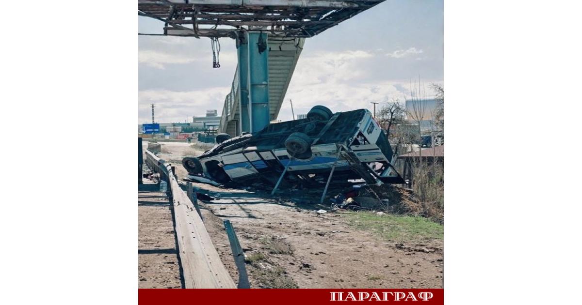 Тежка катастрофа с пътнически автобус в Турция завърши с трагични