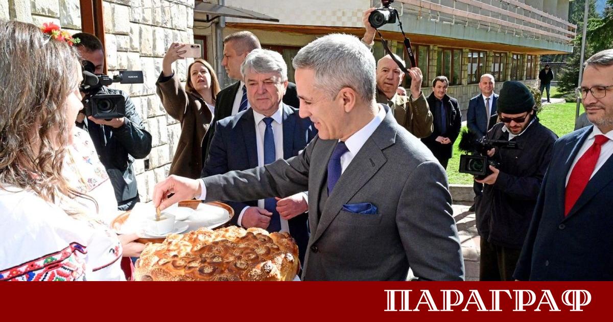 Министър председателят Андрей Гюров откри официално честванията по случай Седмицата на