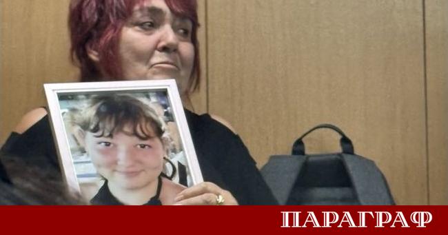 Близките на 13 годишната Габриела която загина на пешеходна пътека в