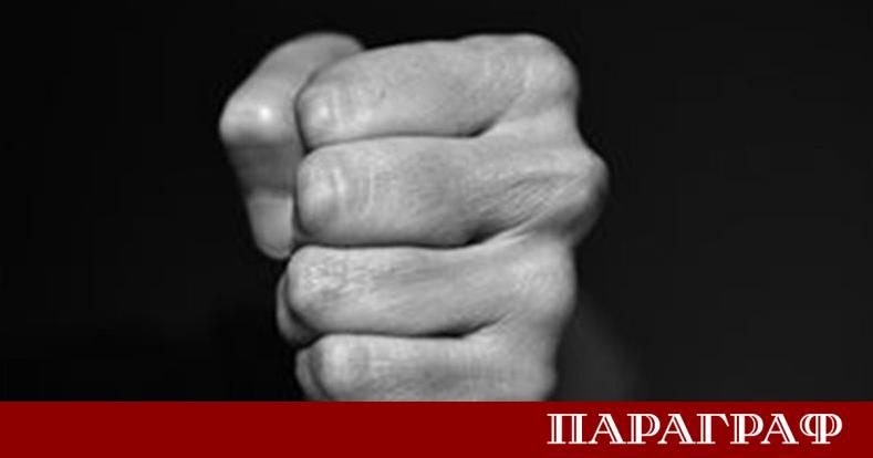 Столичната полиция задържа двама младежи след проява на агресия в