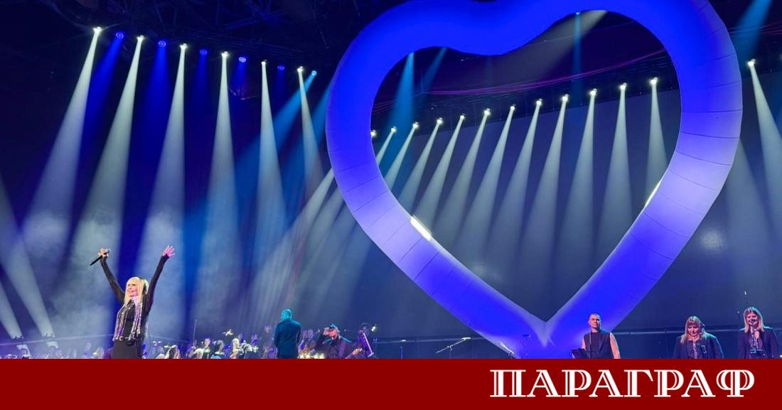 Примата на българската естрада Лили Иванова изрази дълбока почит към