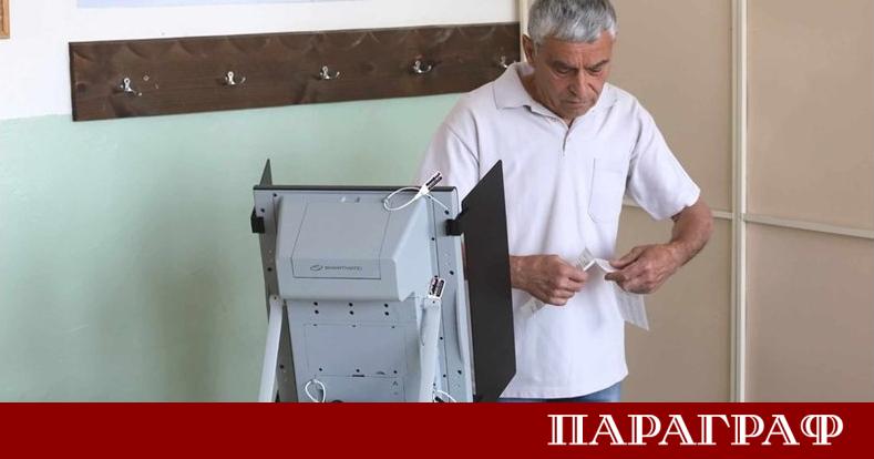 В две избирателни секции в градовете Ловеч и Троян гласуването