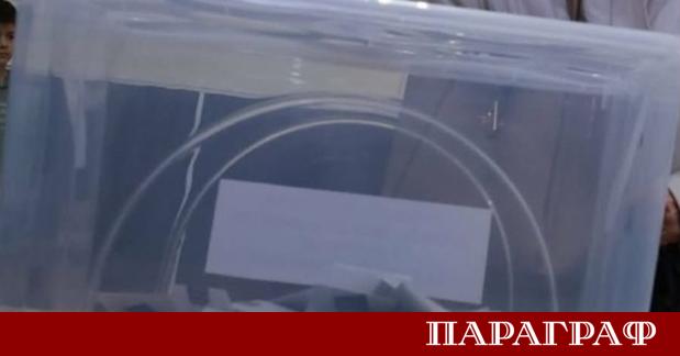 До 14 00 часа в трите избирателни секции в Анкара са