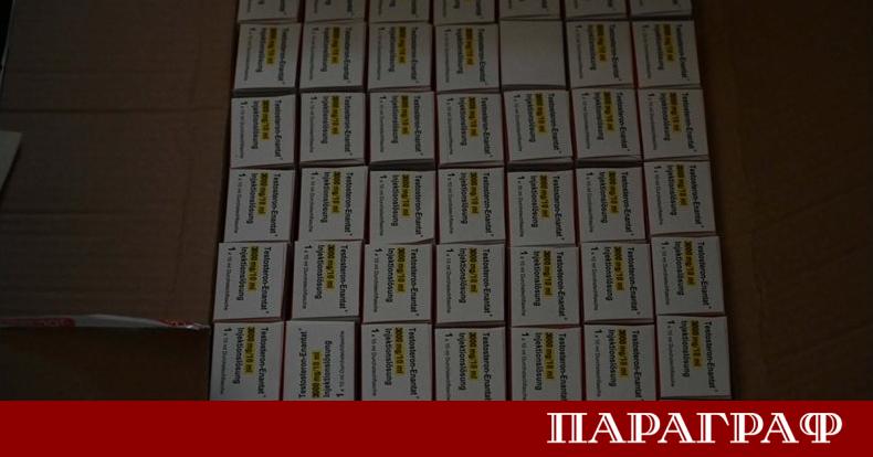 Митническите служители от отдел Митническо разузнаване и разследване в Териториална
