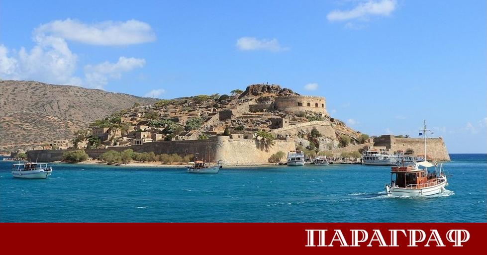 Военен хеликоптер на Военновъздушните сили на Гърция извърши аварийно кацане