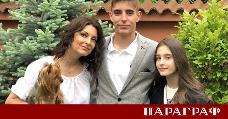 Светослава Лазарова е млада майка на две деца Тя е