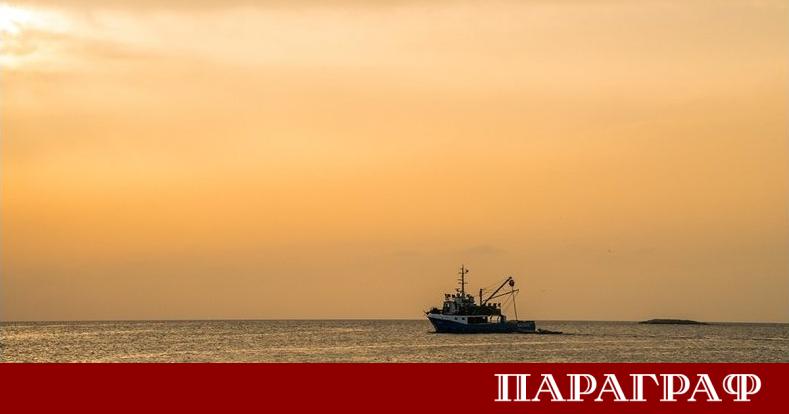 Американски морски пехотинци се качиха днес на борда на търговски