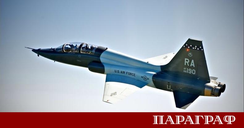 Учебен самолет на военновъздушните сили на САЩ се разби в