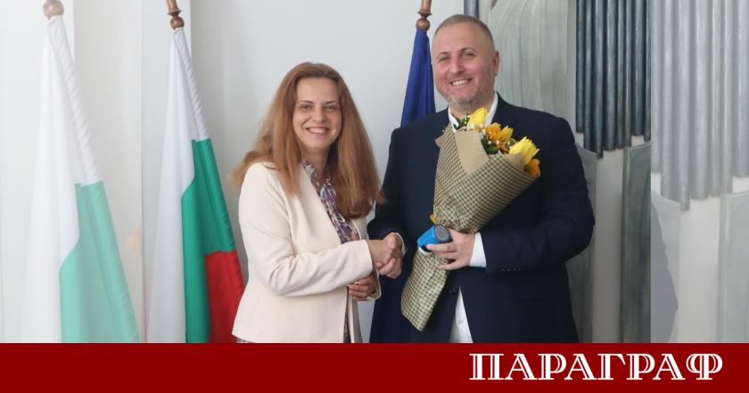 Доц д р Калоян Дамянов официално пое поста на областен управител